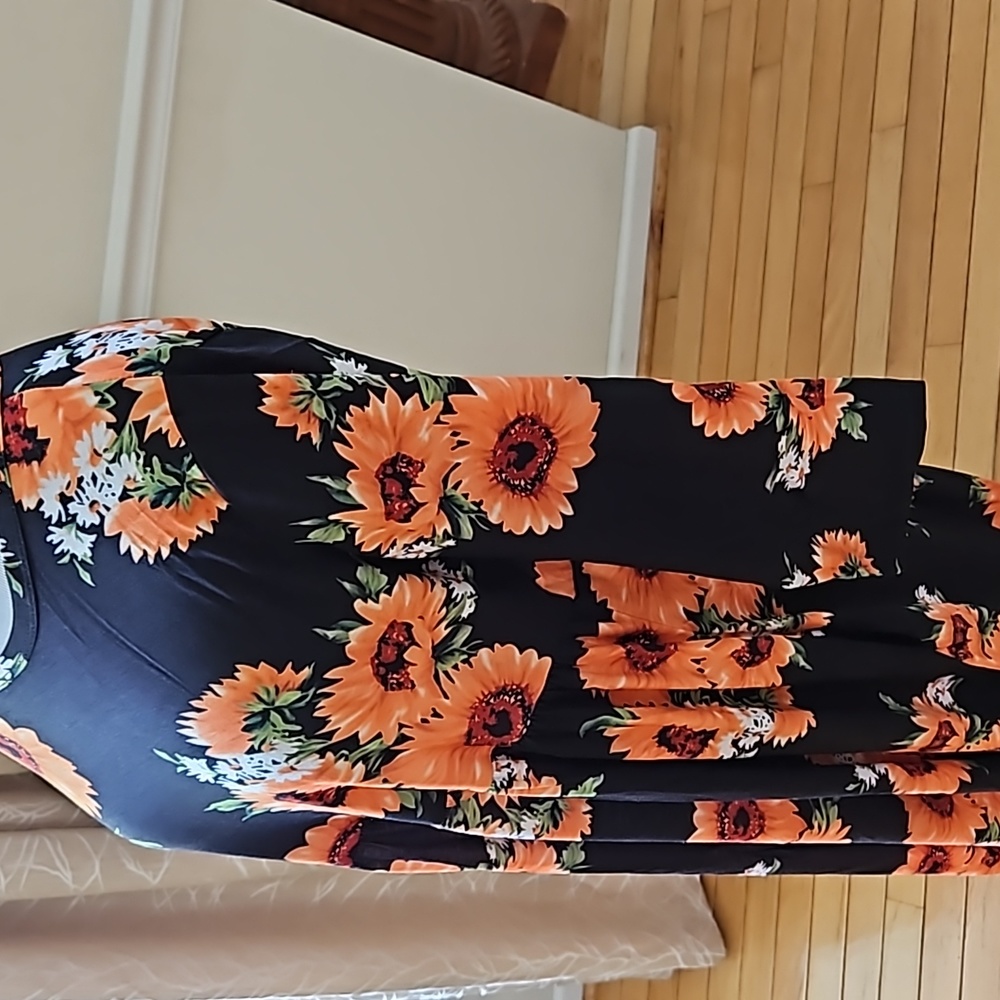 ๐ต FLORAL DRESS - Picture 3 of 8